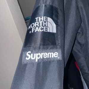 Supreme x north face jacket size s too sale
